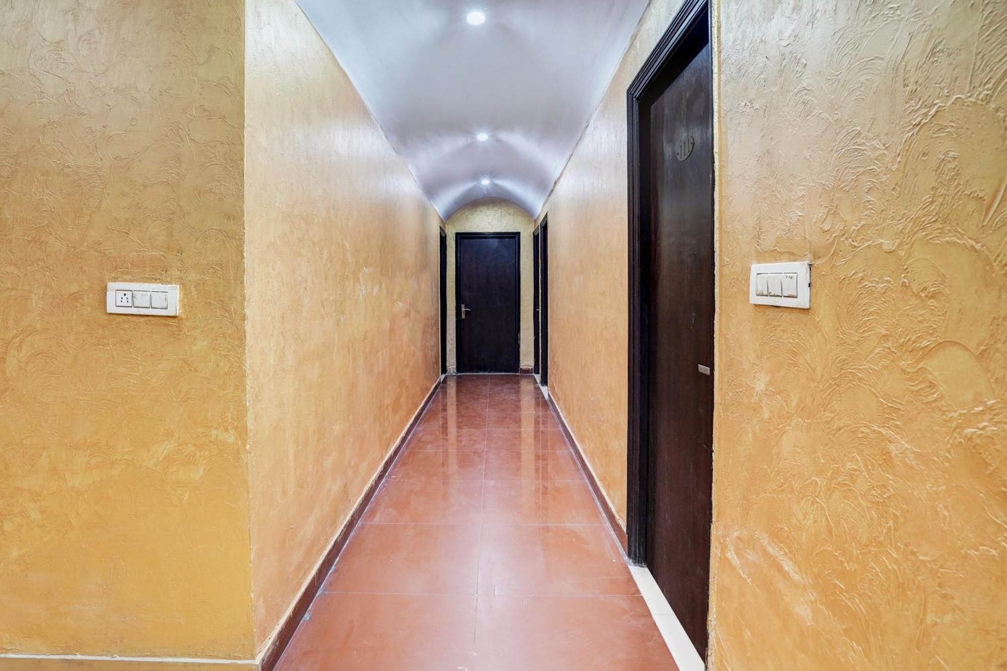 Super Hotel O Bg Hotel Faridabad Ngoại thất bức ảnh