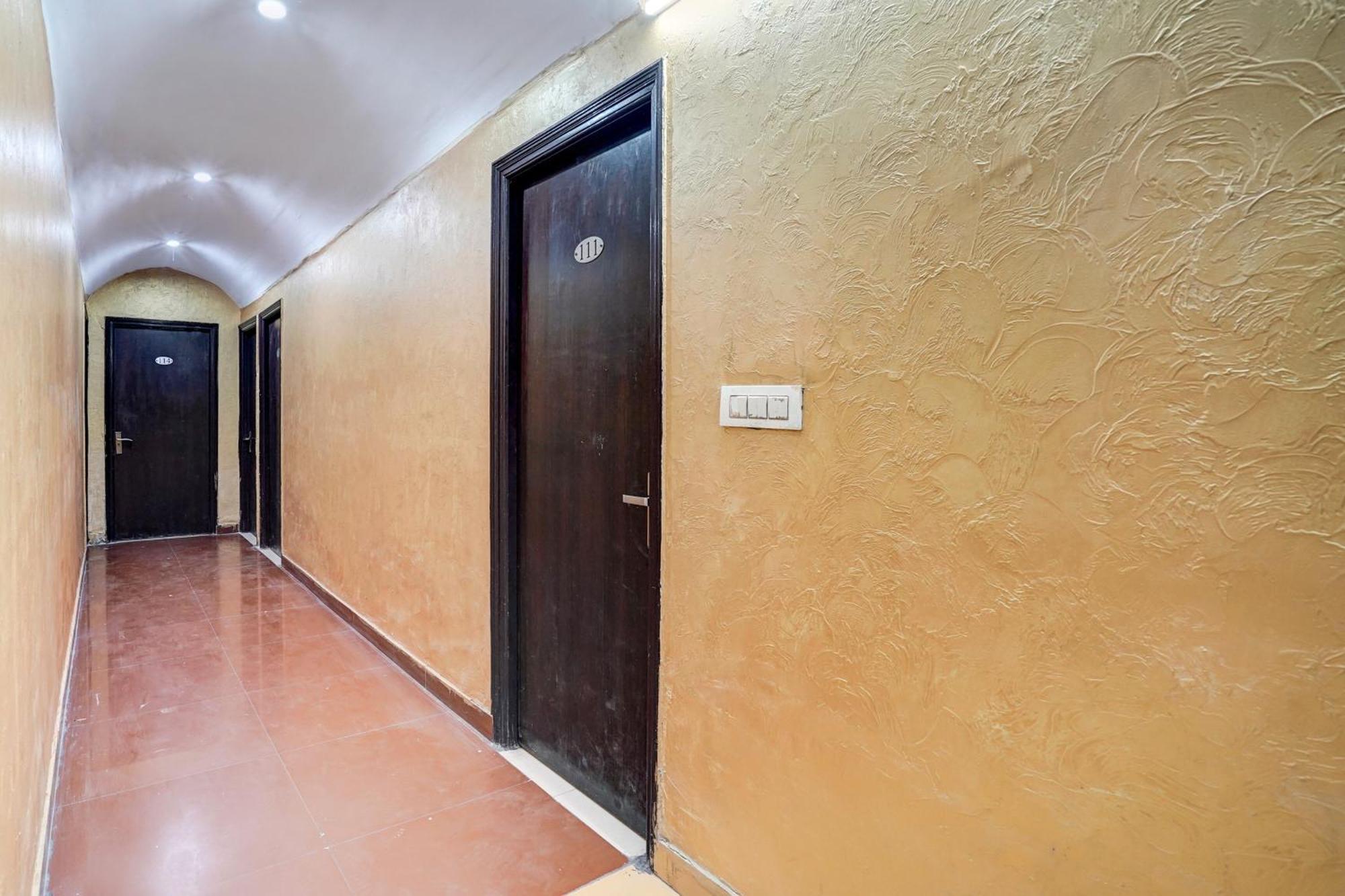 Super Hotel O Bg Hotel Faridabad Ngoại thất bức ảnh